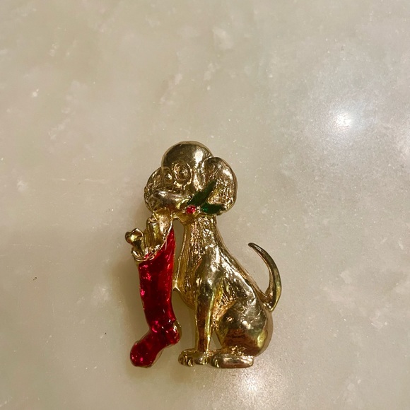 Vintage Gold Tone Dog Stocking Brooch - Picture 6 of 6